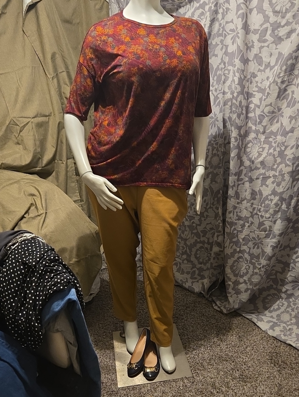 Women's Casual Floral Knit Top